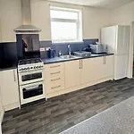 Comfortable Room In Redfield - Easy City Access